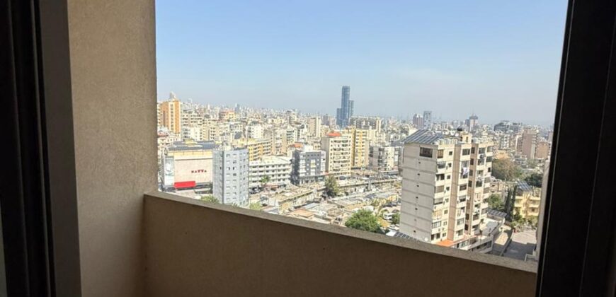 For Sale: Apartment in Dekweneh