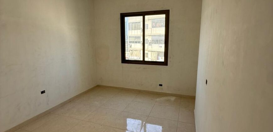 For Sale: Apartment in Dekweneh