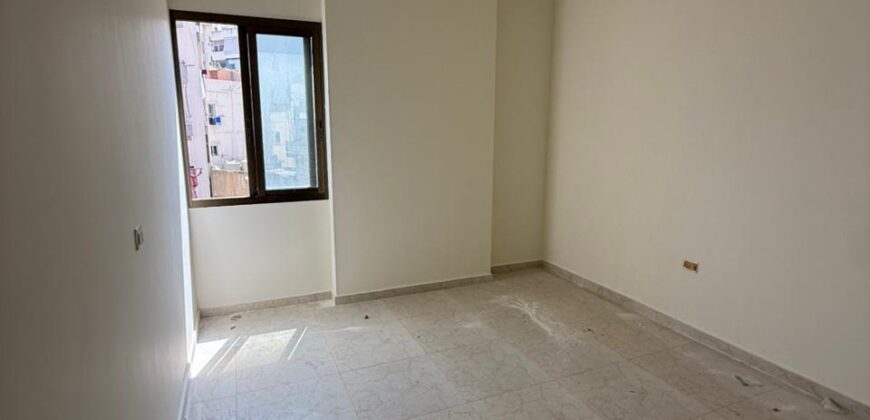 For Sale: Apartment in Dekweneh