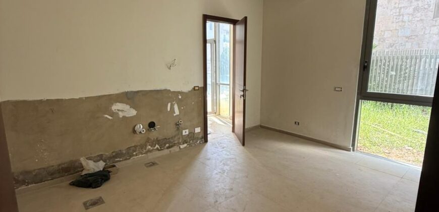 For Sale: Apartment in Monteverde