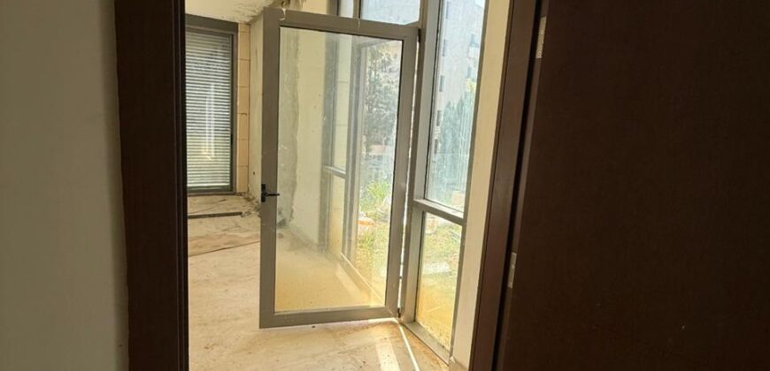 For Sale: Apartment in Monteverde