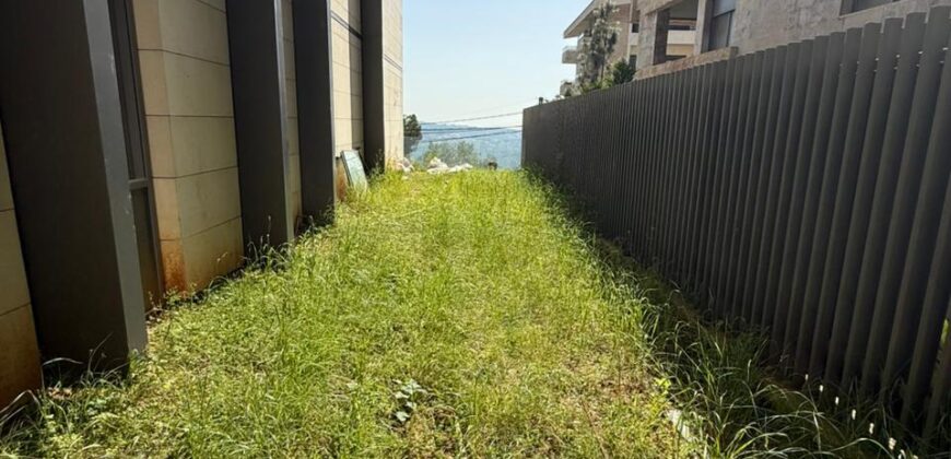 For Sale: Apartment in Monteverde