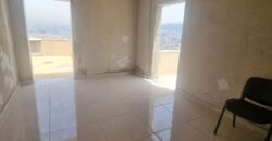 For Sale: Apartment in Achrafieh