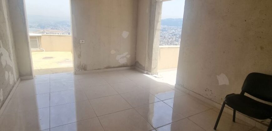 For Sale: Apartment in Achrafieh
