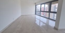 For Sale: Apartment in Achrafieh