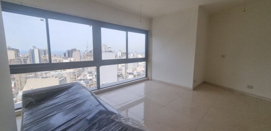 For Sale: Apartment in Achrafieh