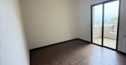 For Sale: Apartment in Ain Najem