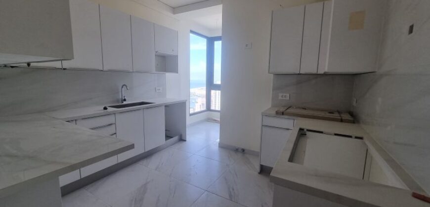 For Sale: Apartment in Ain el Mraisseh