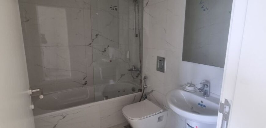For Sale: Apartment in Ain el Mraisseh