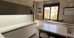 For Sale: Apartment in Mansourieh