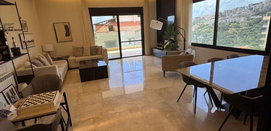 For Sale: Apartment in Mansourieh