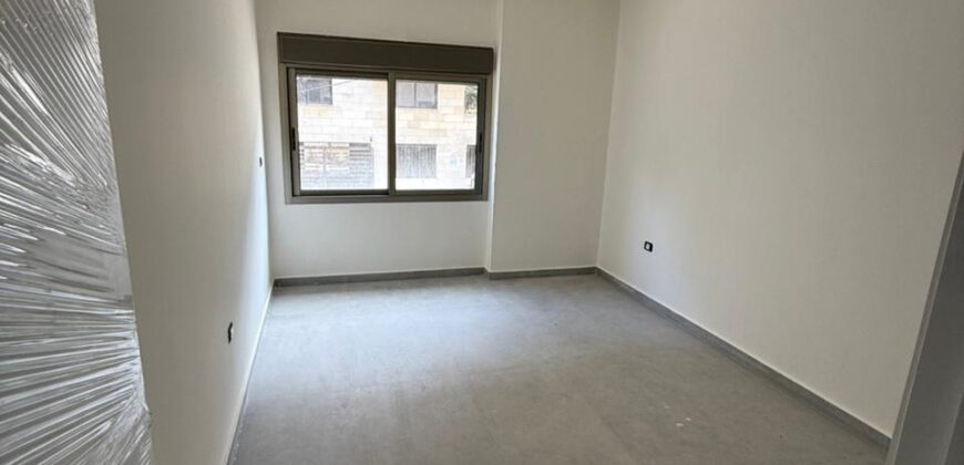 For Sale: Apartment in Mar Roukouz