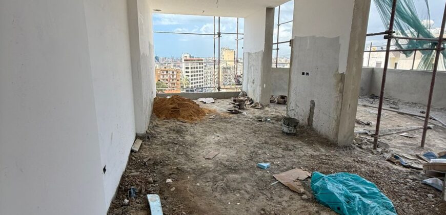 For Sale: Apartment in Dekwaneh