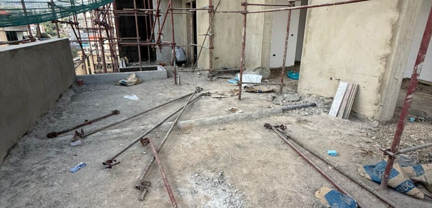For Sale: Apartment in Dekwaneh