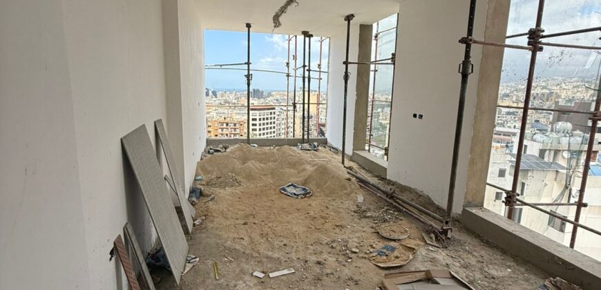 For Sale: Apartment in Dekwaneh