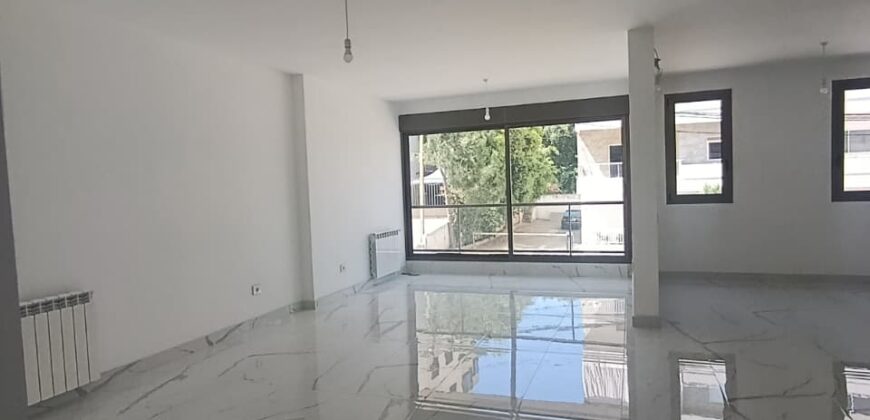 For Sale: Apartment in Bsalim