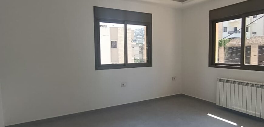 For Sale: Apartment in Bsalim