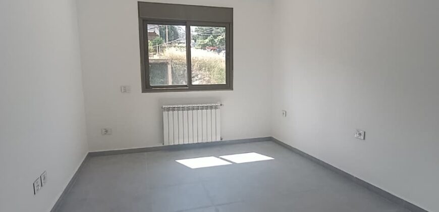 For Sale: Apartment in Bsalim
