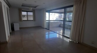 For Sale: Apartment in Achrafieh