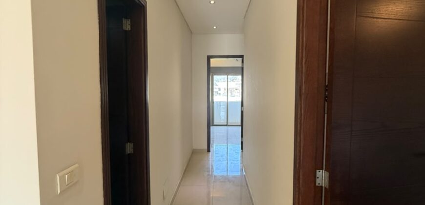 For Sale: Apartment in Jdeideh