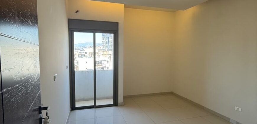 For Sale: Apartment in Jdeideh