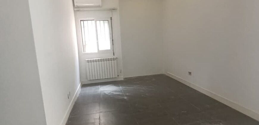 For Sale: Apartment in Bsalim