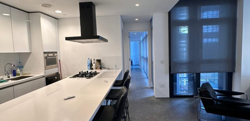 For Sale: Apartment in Saifi-Achrafieh