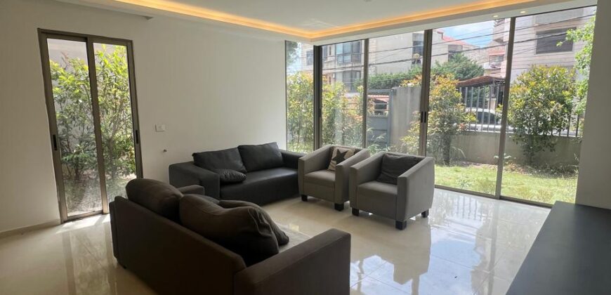 For Sale: Apartment in Ain Saadeh