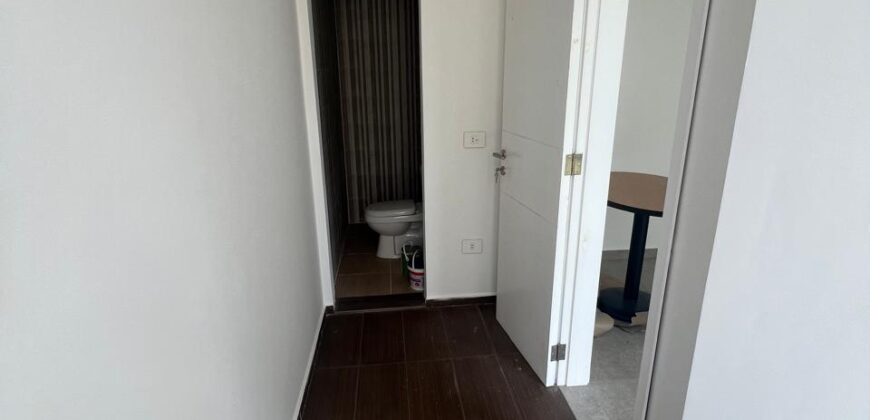 For Sale: Apartment in Ain Saadeh