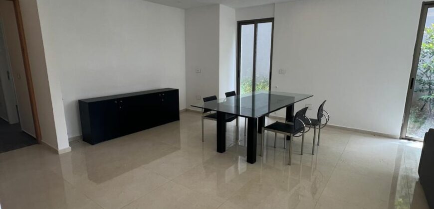 For Sale: Apartment in Ain Saadeh