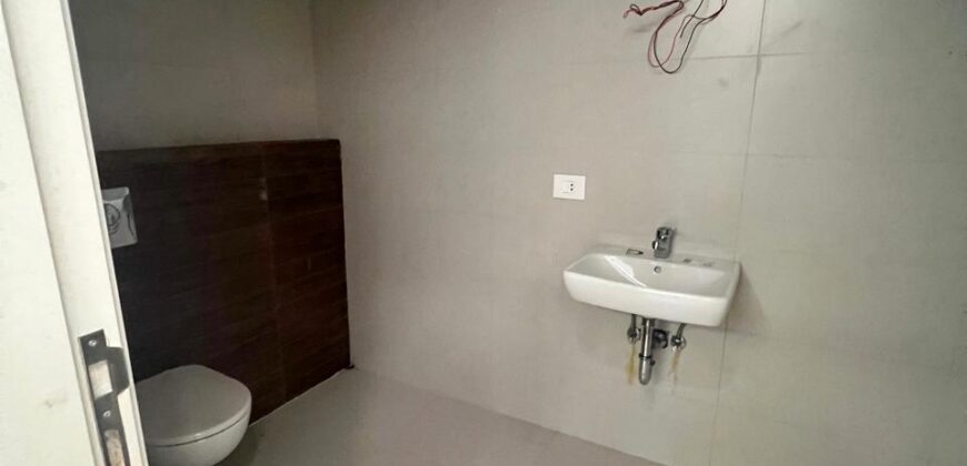 For Sale: Apartment in Ain Saadeh