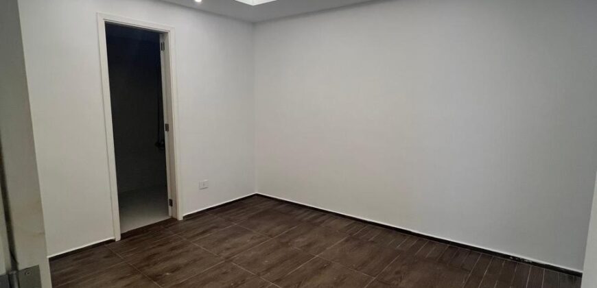 For Sale: Apartment in Ain Saadeh