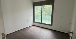 For Sale: Apartment in Ain Saadeh