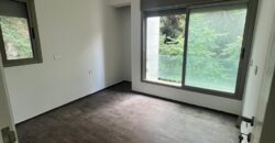 For Sale: Apartment in Ain Saadeh