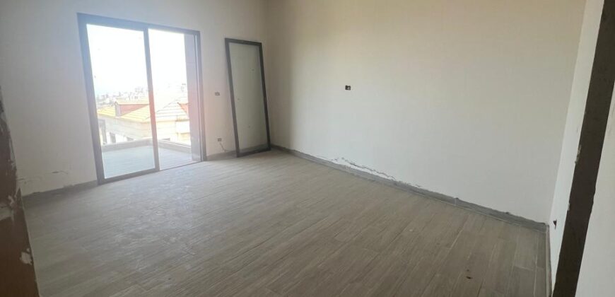For Sale: Apartment in Tilal Ain Saadeh