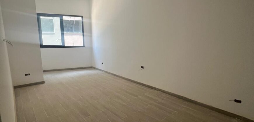 For Sale: Apartment in Tilal Ain Saadeh