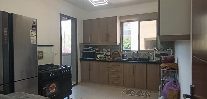 For Sale: Apartment in Jouret El Ballout