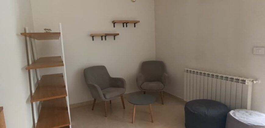 For Sale: Apartment in Mar Chaaya