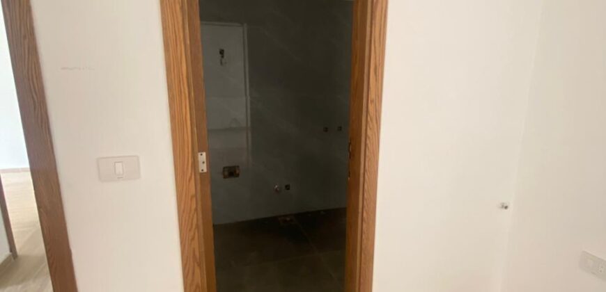 For Sale: Apartment in Baabdat