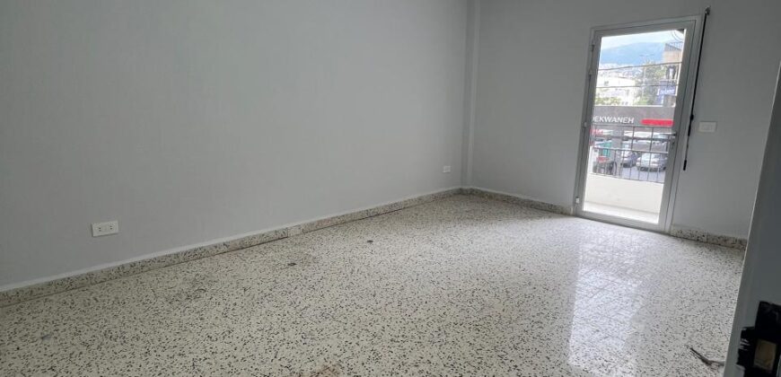For Sale: Apartment in Dekwaneh