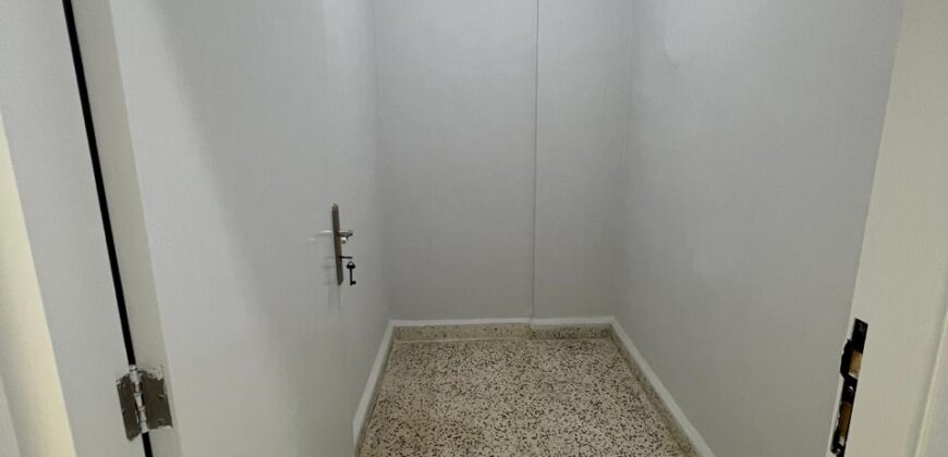 For Sale: Apartment in Dekwaneh