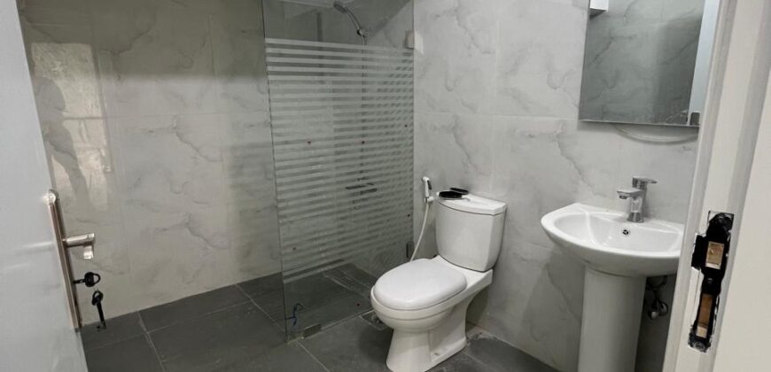 For Sale: Apartment in Dekwaneh