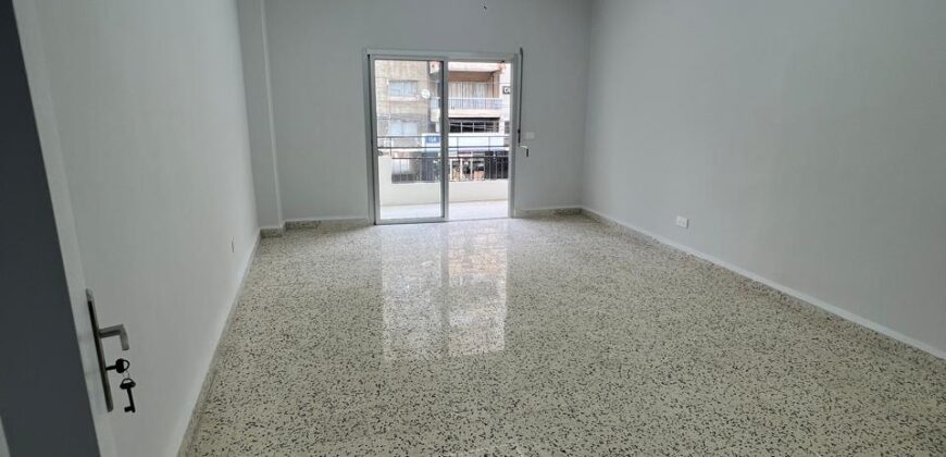 For Sale: Apartment in Dekwaneh