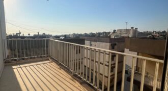 For Sale: Apartment in Mansourieh