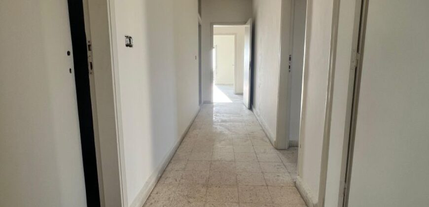 For Sale: Apartment in Mansourieh
