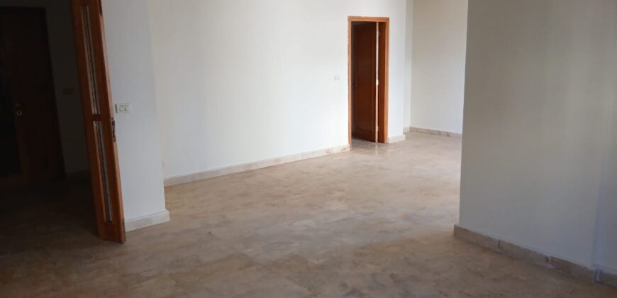 For Sale: Apartment in Dbayeh