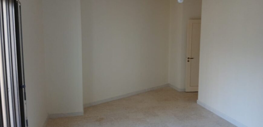 For Sale: Apartment in Dbayeh