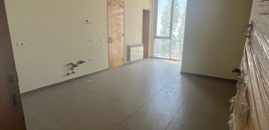 For Sale: Apartment in Mansourieh
