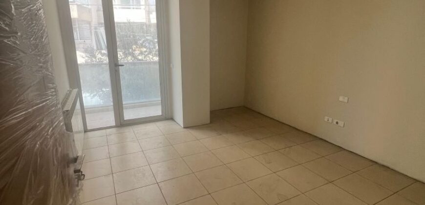 For Sale: Apartment in Mansourieh