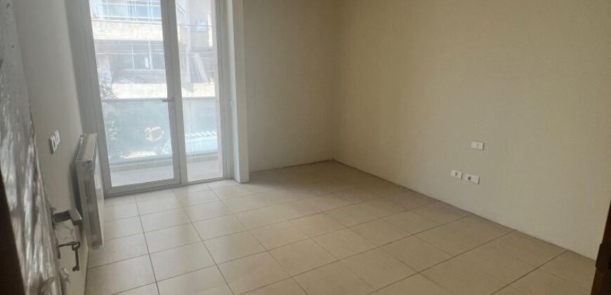 For Sale: Apartment in Mansourieh